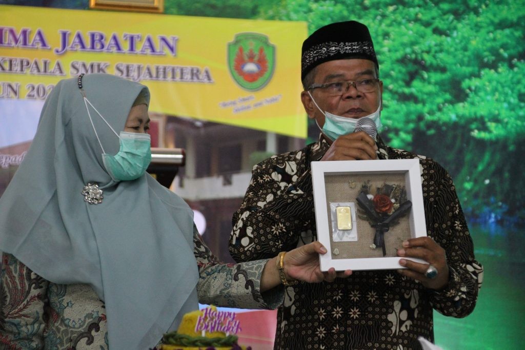 SERAH TERIMA JABATAN KEPALA SMK SEJAHTERA